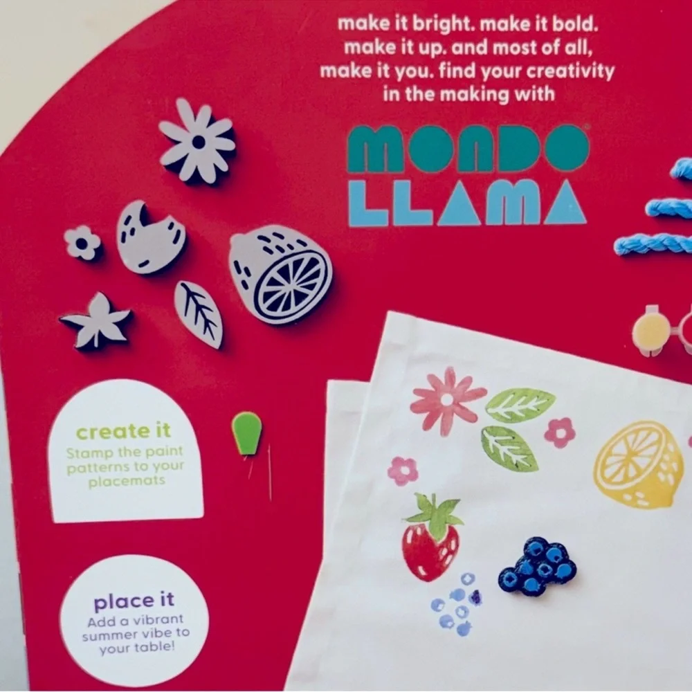 Mondo Llama DIY Stamp-printed Placemat Kit, 4 placemats, stamps & paint